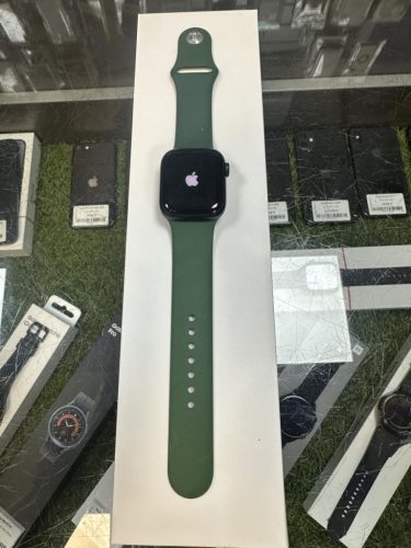 Apple Watch Series 7 41mm Green Alu case Clover Sport Band, használt