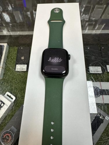 Apple Watch Series 7 41mm Green Alu case Clover Sport Band, használt