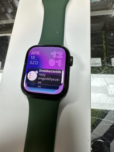 Apple Watch Series 7 41mm Green Alu case Clover Sport Band, használt