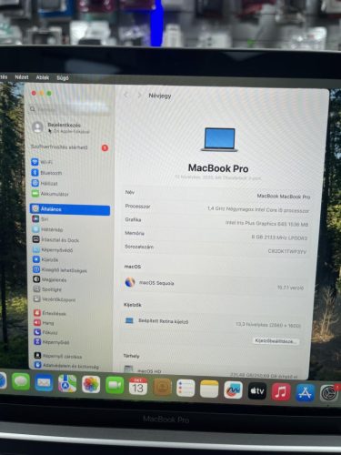 Apple MacBook Pro 13" Retina Touchbar 2020 Intel i5-8257U 1.4GHz 8GB / 256GB SSD Space Gray, FELÚJITOTT
