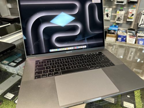 Apple MacBook Pro 15.4" Retina Touchbar Mid 2018 I7-8750H 16GB  / 256 SSD sötétszürke , FELÚJITOTT