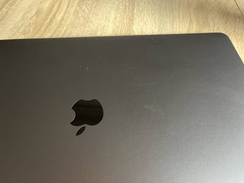 Apple MacBook Pro 15.4" Retina Touchbar Mid 2018 I7-8750H 16GB  / 256 SSD sötétszürke , FELÚJITOTT