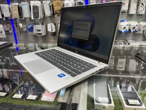 HP Elitebook 830 G8 ( 56Y55EC )13.3" FullHD i5-1145G7 16G/256GB SSD, Win11Pro , Gyári Magyar Bill, FELÚJITOTT